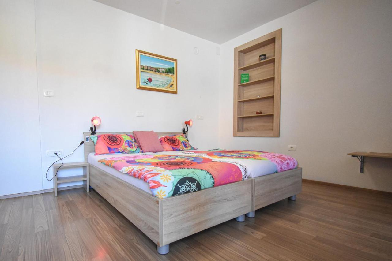 Apartmaji Sobe Zvezda Pobegi Exterior photo